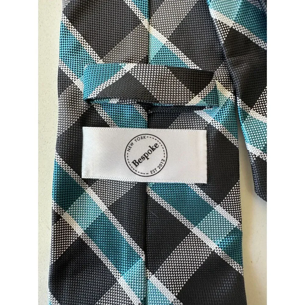 NWOT New York Bespoke Blue and Gray Plaid Tie